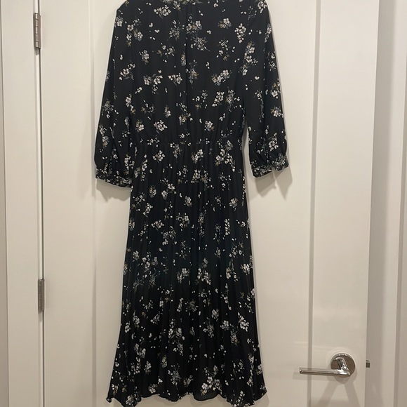 H&M dress - Picture 4 of 5